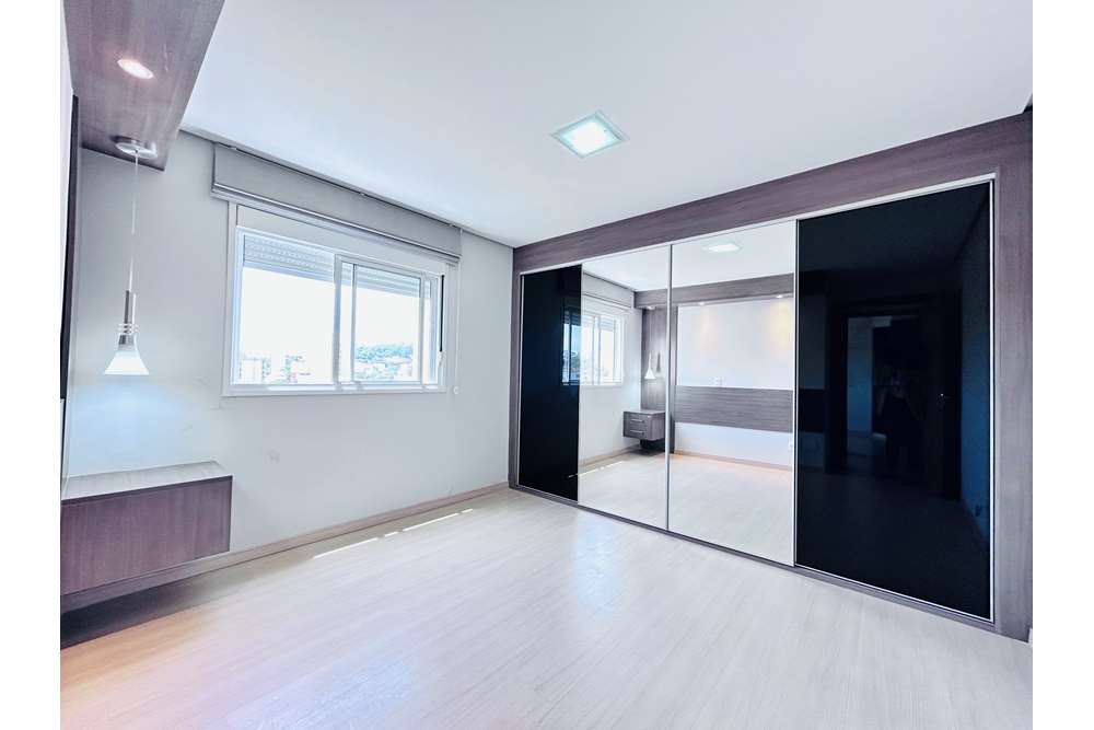 Apartamento à venda com 2 quartos, 72m² - Foto 1