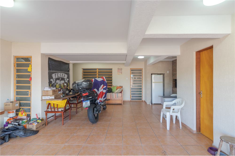 Casa à venda com 3 quartos, 300m² - Foto 16