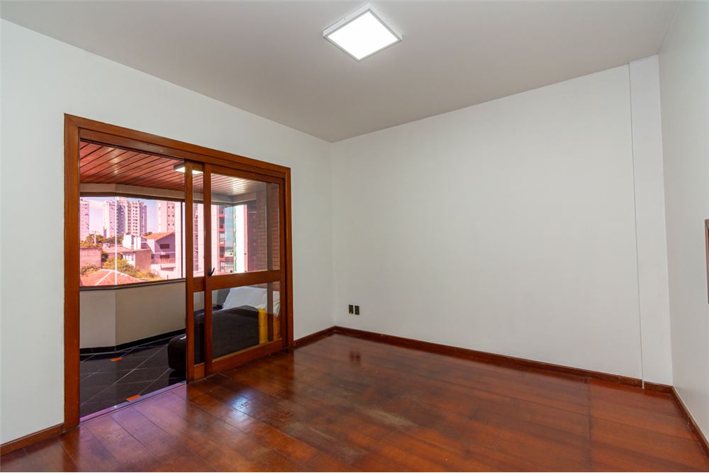 Apartamento à venda com 3 quartos, 249m² - Foto 21