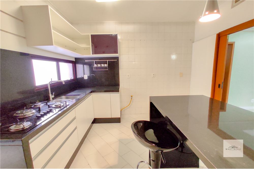 Apartamento à venda com 3 quartos, 159m² - Foto 4