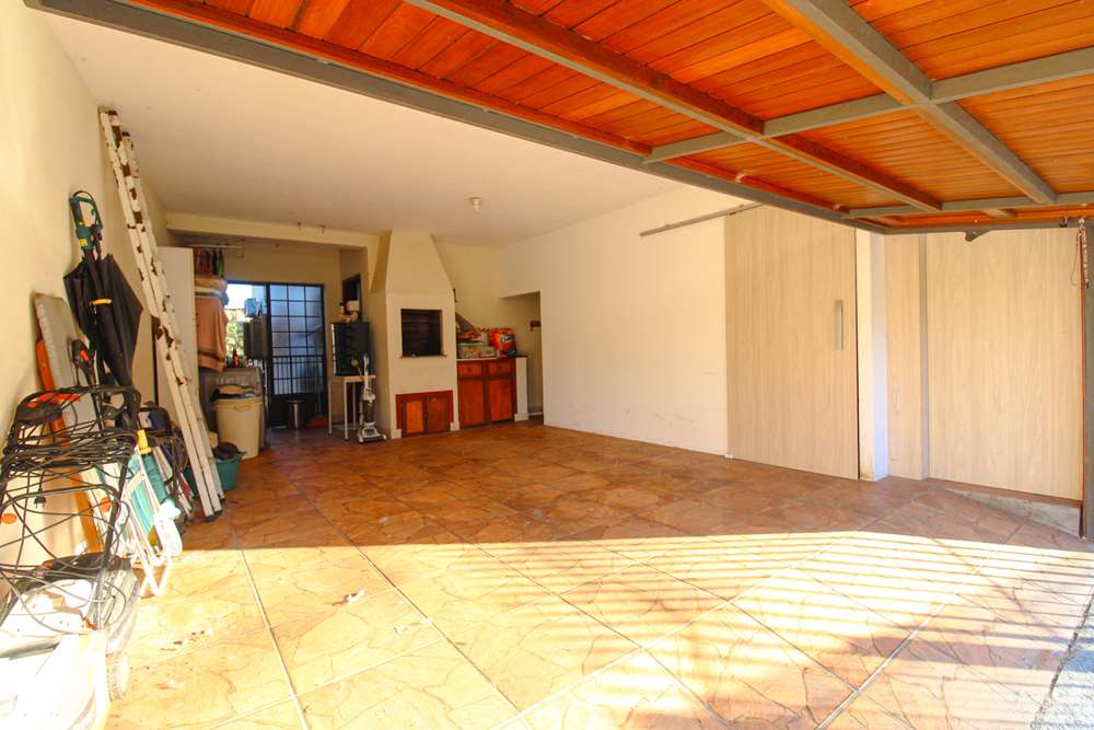 Casa à venda com 2 quartos, 172m² - Foto 15