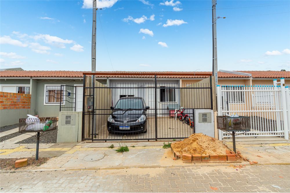 Casa à venda com 2 quartos, 60m² - Foto 1