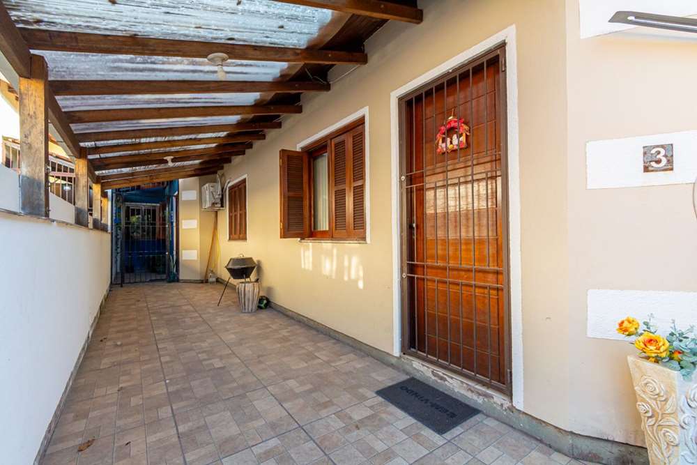 Casa à venda com 2 quartos, 49m² - Foto 3