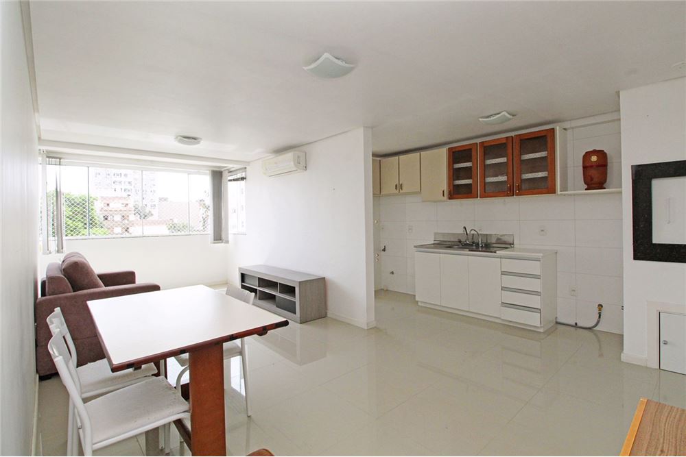 Apartamento à venda com 1 quarto, 50m² - Foto 2