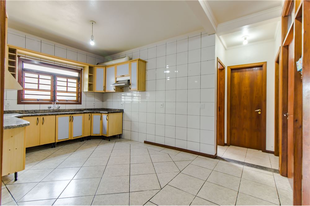 Casa à venda com 3 quartos, 227m² - Foto 5