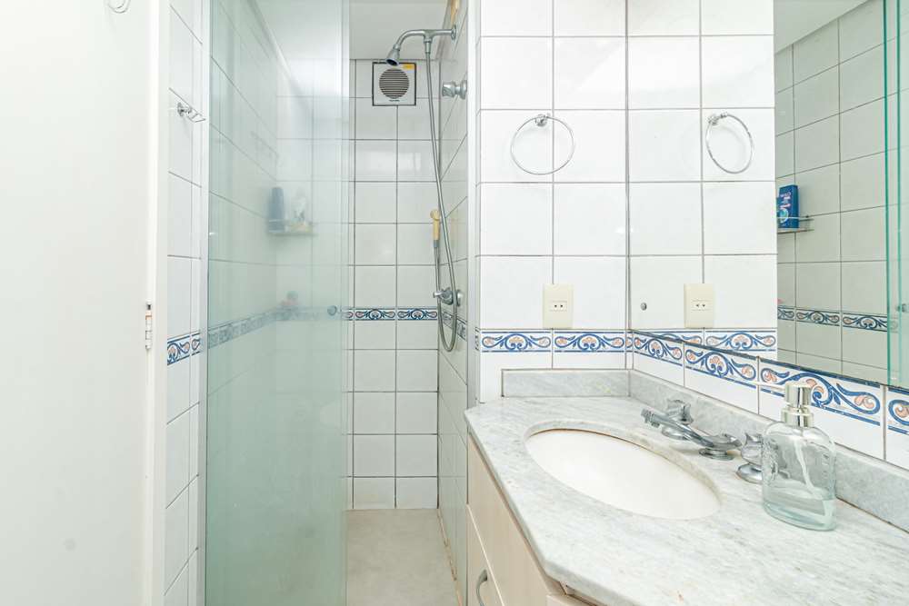 Apartamento à venda com 2 quartos, 70m² - Foto 19