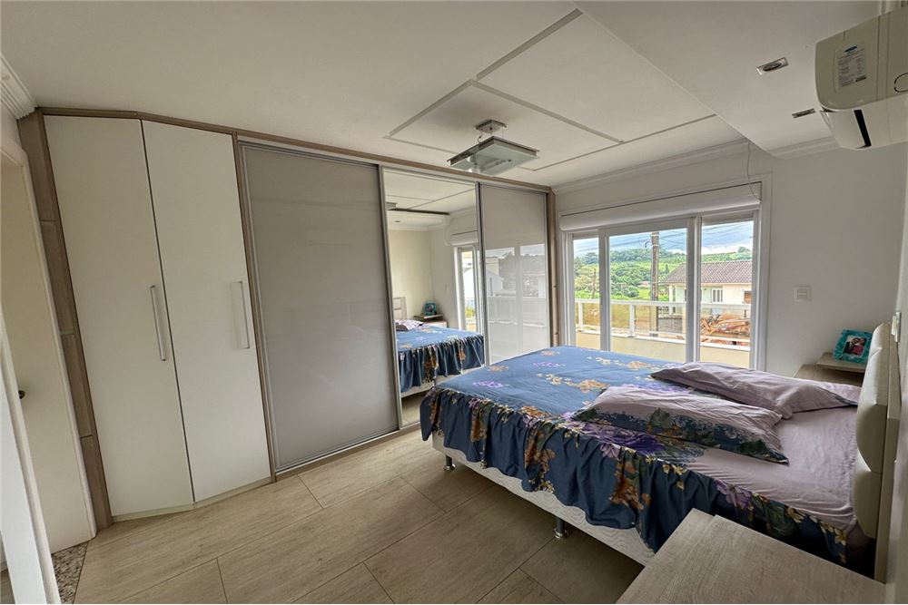 Casa à venda com 3 quartos, 168m² - Foto 13