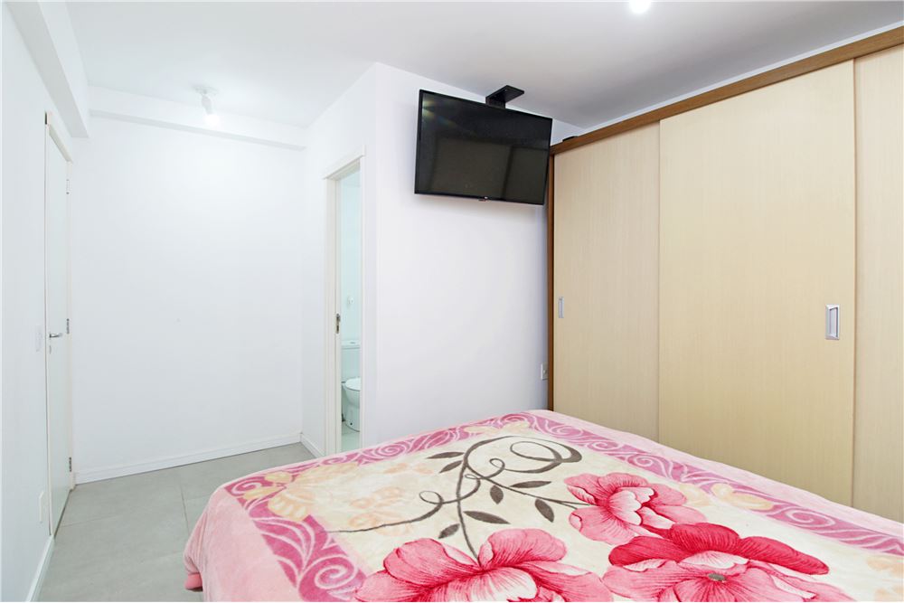 Apartamento à venda com 3 quartos, 140m² - Foto 10