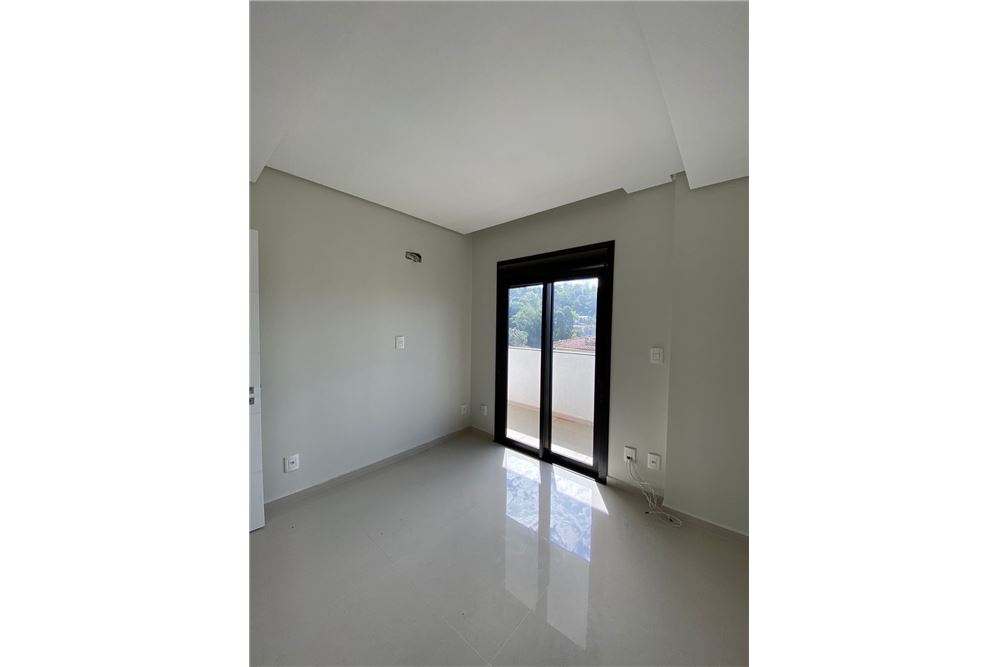 Apartamento à venda com 3 quartos, 225m² - Foto 13