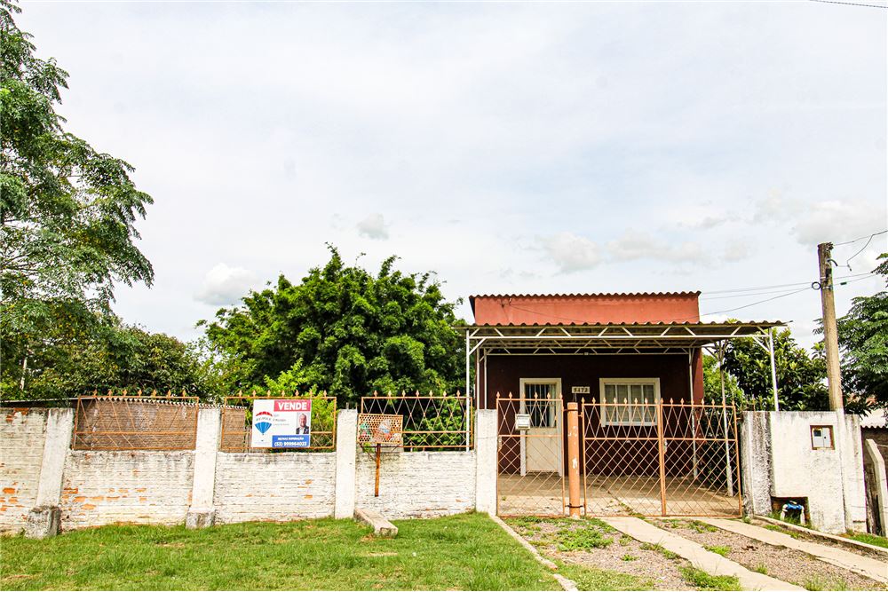 Casa à venda com 1 quarto, 40m² - Foto 2