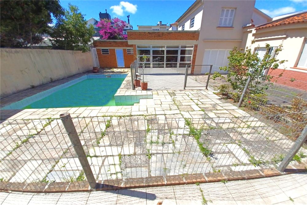 Casa à venda com 6 quartos, 377m² - Foto 7