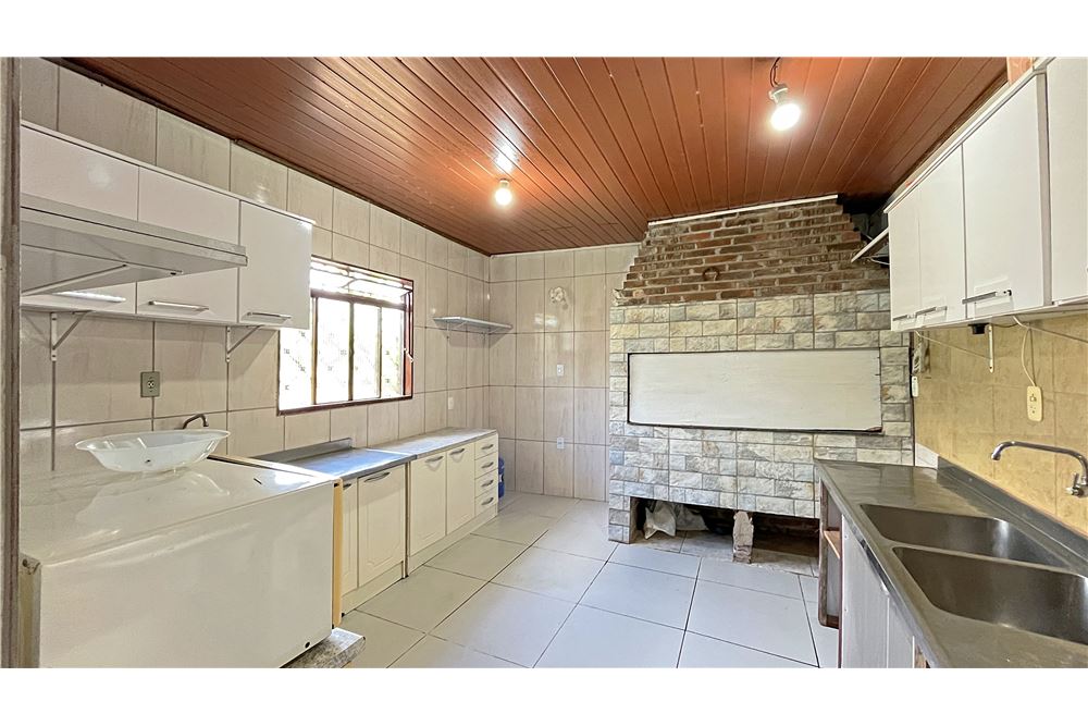 Casa à venda com 3 quartos, 272m² - Foto 5