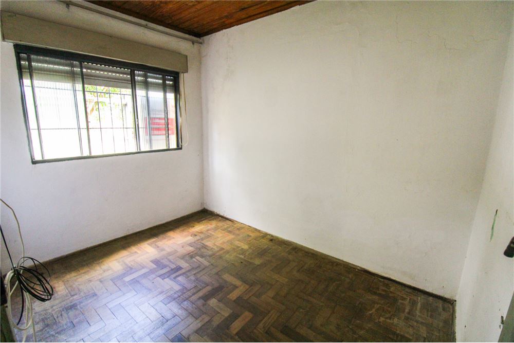 Casa à venda com 3 quartos, 100m² - Foto 3