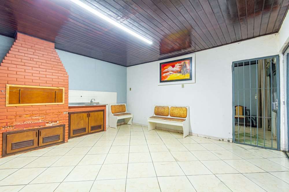 Casa à venda com 2 quartos, 300m² - Foto 17