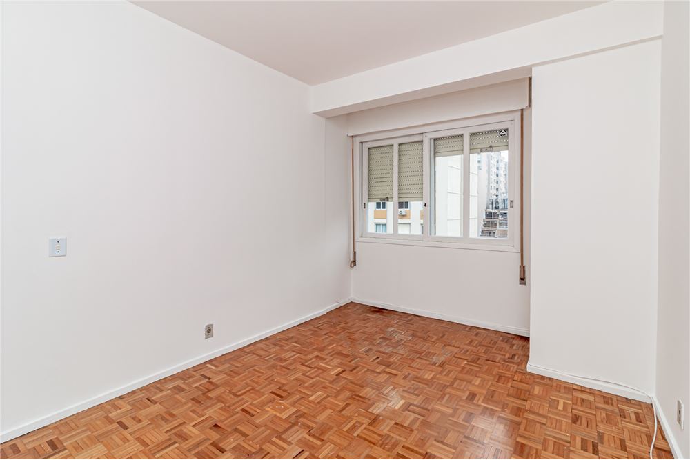 Apartamento à venda com 3 quartos, 105m² - Foto 18