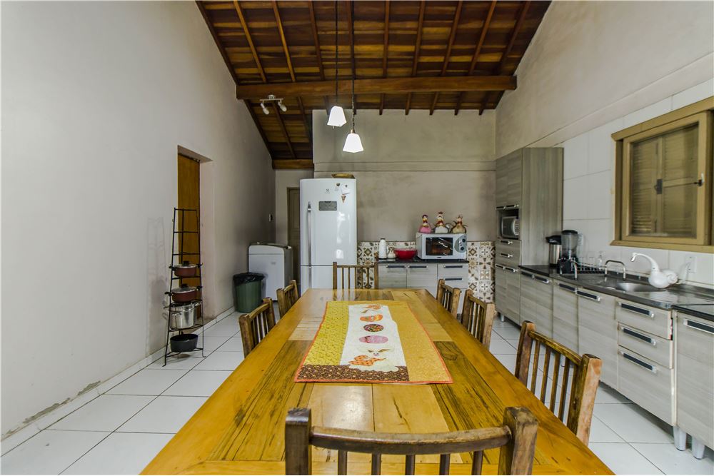 Casa à venda com 3 quartos, 362m² - Foto 11