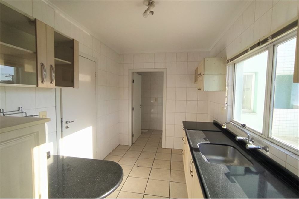 Apartamento para alugar com 2 quartos, 80m² - Foto 12