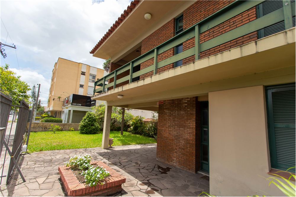 Casa à venda com 6 quartos, 377m² - Foto 5