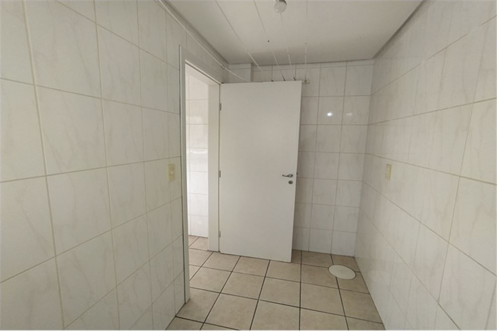 Apartamento para alugar com 2 quartos, 80m² - Foto 15