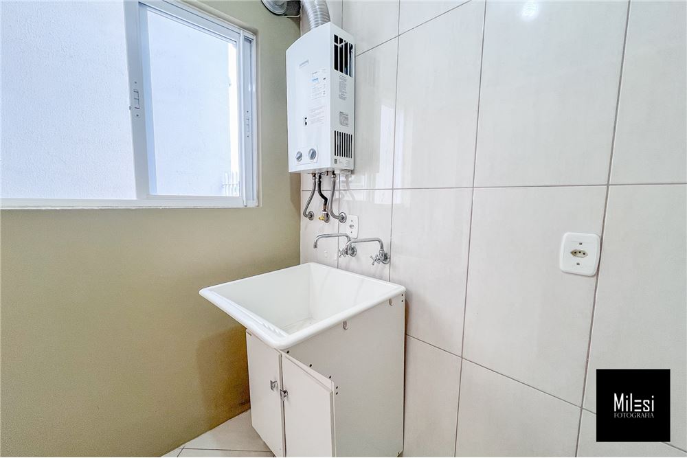 Apartamento à venda com 2 quartos, 71m² - Foto 4