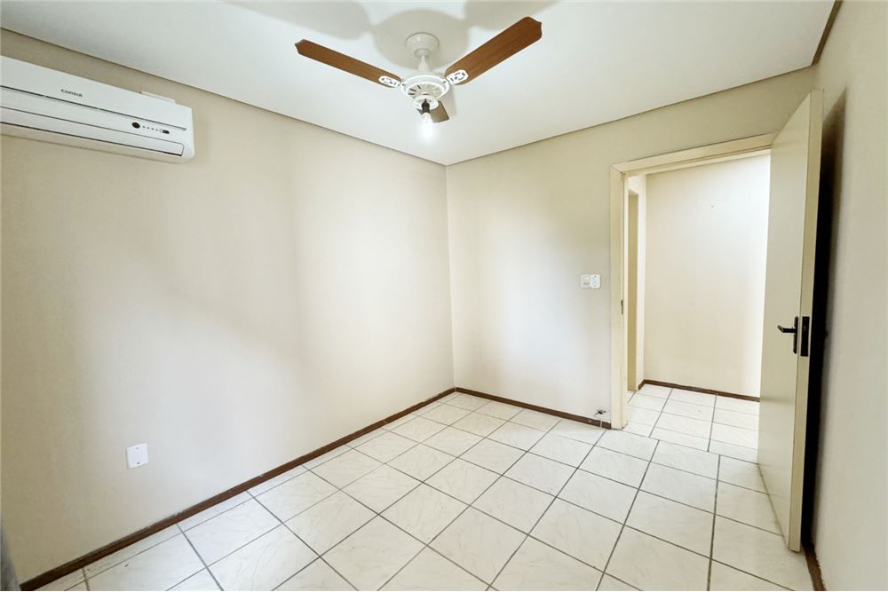 Apartamento à venda com 2 quartos, 51m² - Foto 4