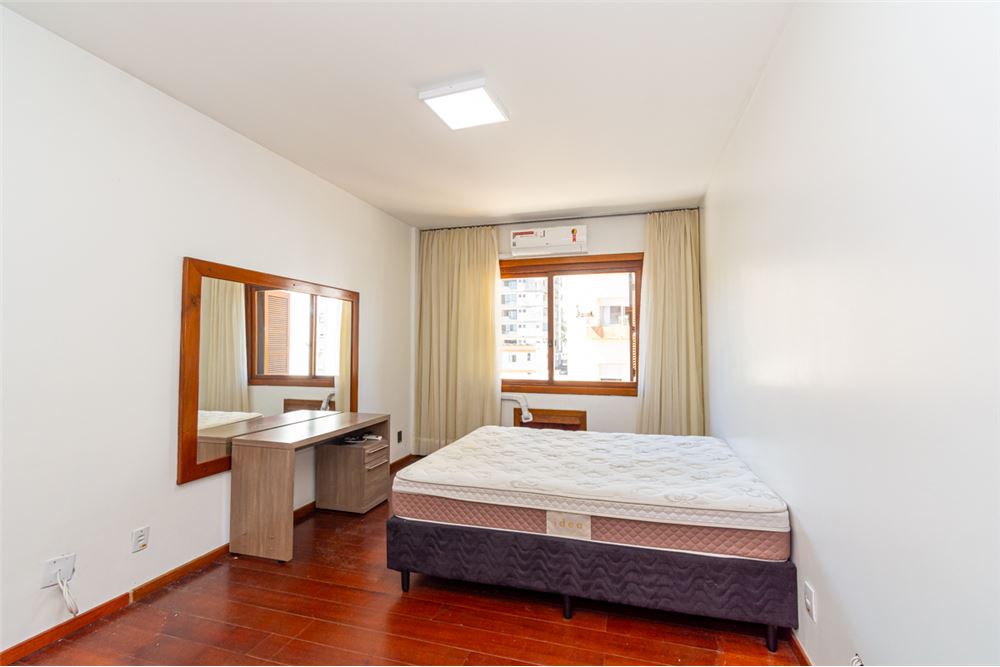 Apartamento à venda com 3 quartos, 249m² - Foto 9