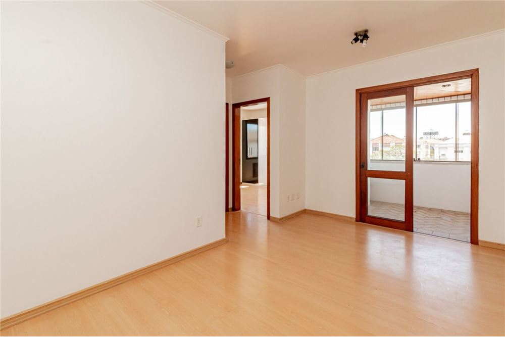 Apartamento à venda com 2 quartos, 95m² - Foto 3