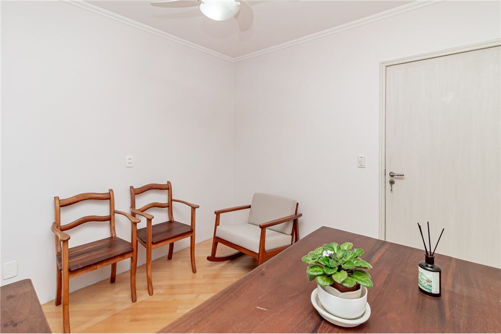 Apartamento à venda com 2 quartos, 67m² - Foto 11