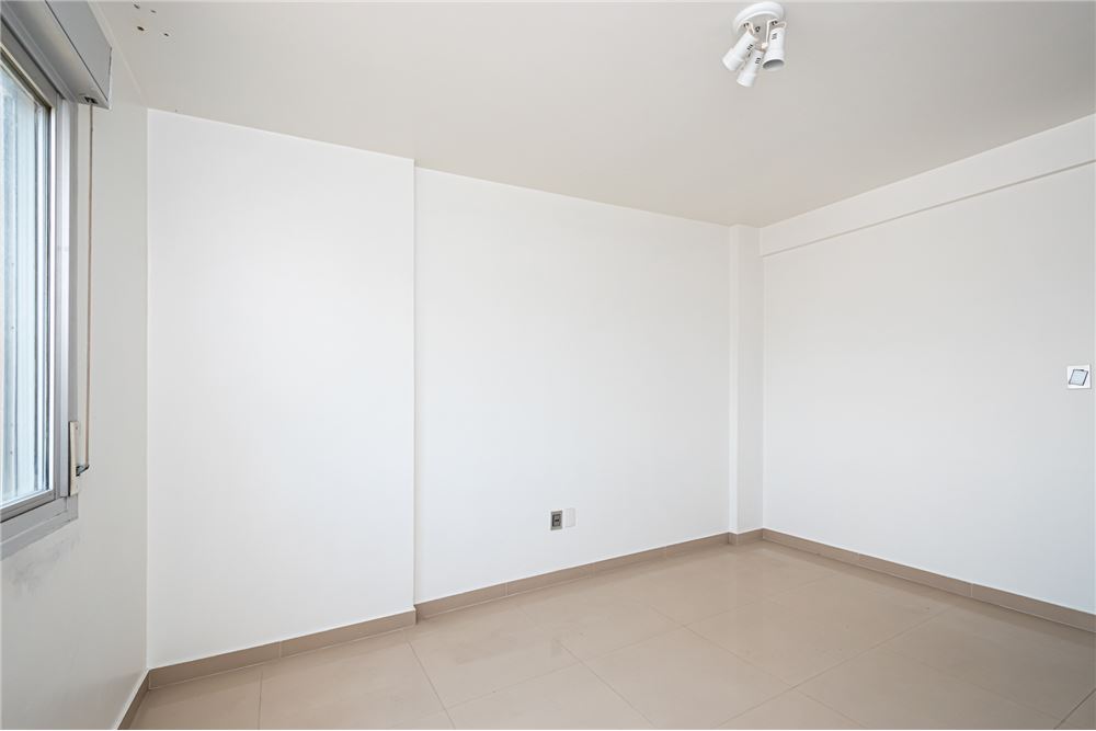 Apartamento à venda com 3 quartos, 136m² - Foto 11