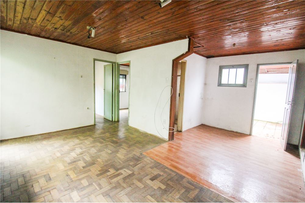 Casa à venda com 3 quartos, 100m² - Foto 5