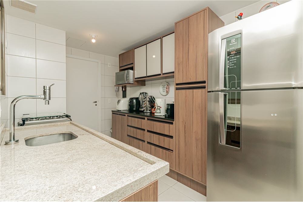 Apartamento à venda com 3 quartos, 187m² - Foto 9