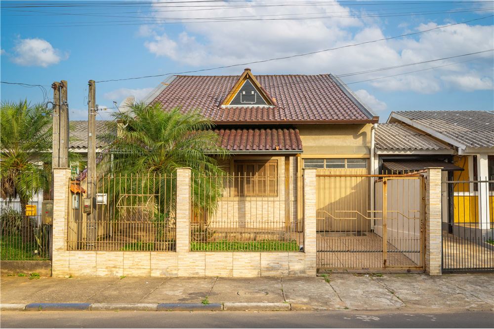 Casa à venda com 2 quartos, 85m² - Foto 1