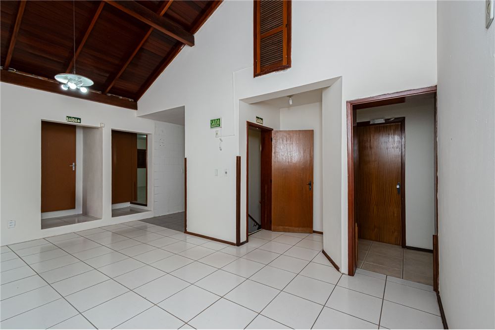 Casa à venda com 2 quartos, 372m² - Foto 23