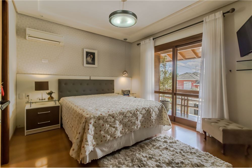 Casa à venda com 1 quarto, 196m² - Foto 18