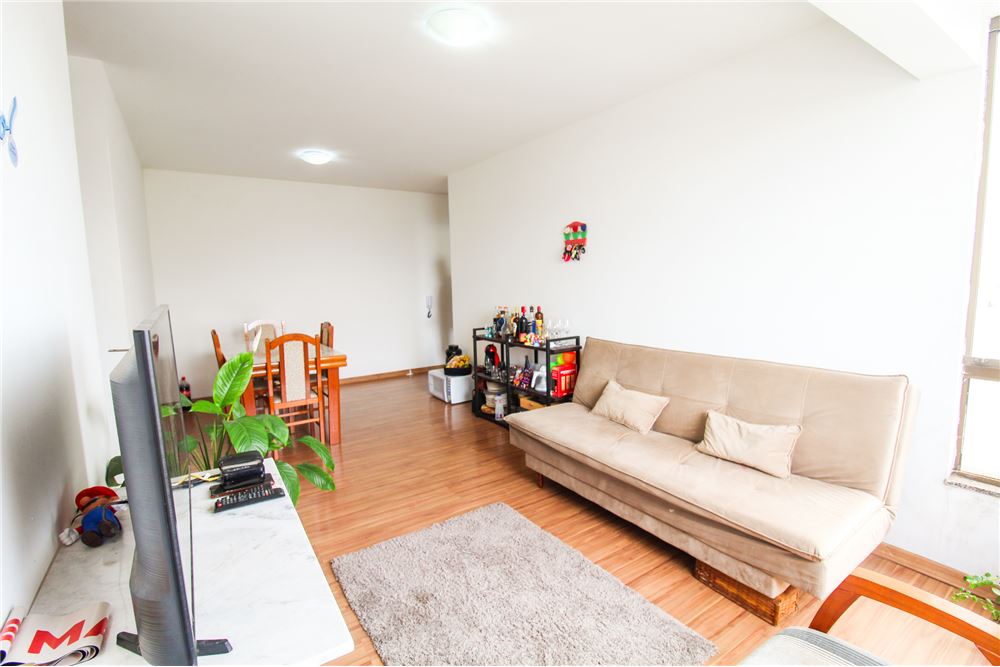 Apartamento à venda com 2 quartos, 75m² - Foto 3