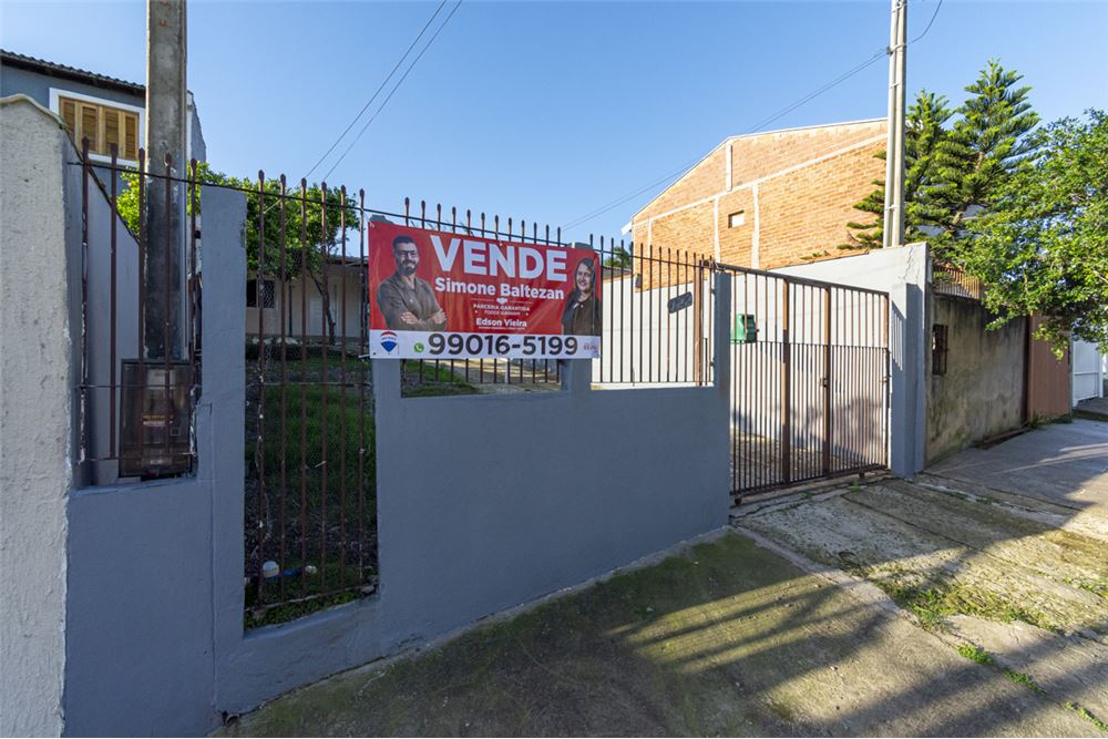 Casa à venda com 2 quartos, 210m² - Foto 1