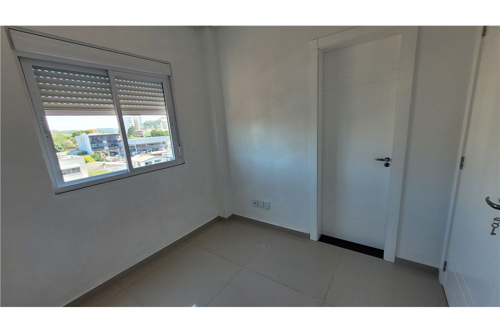 Apartamento à venda com 3 quartos, 93m² - Foto 7