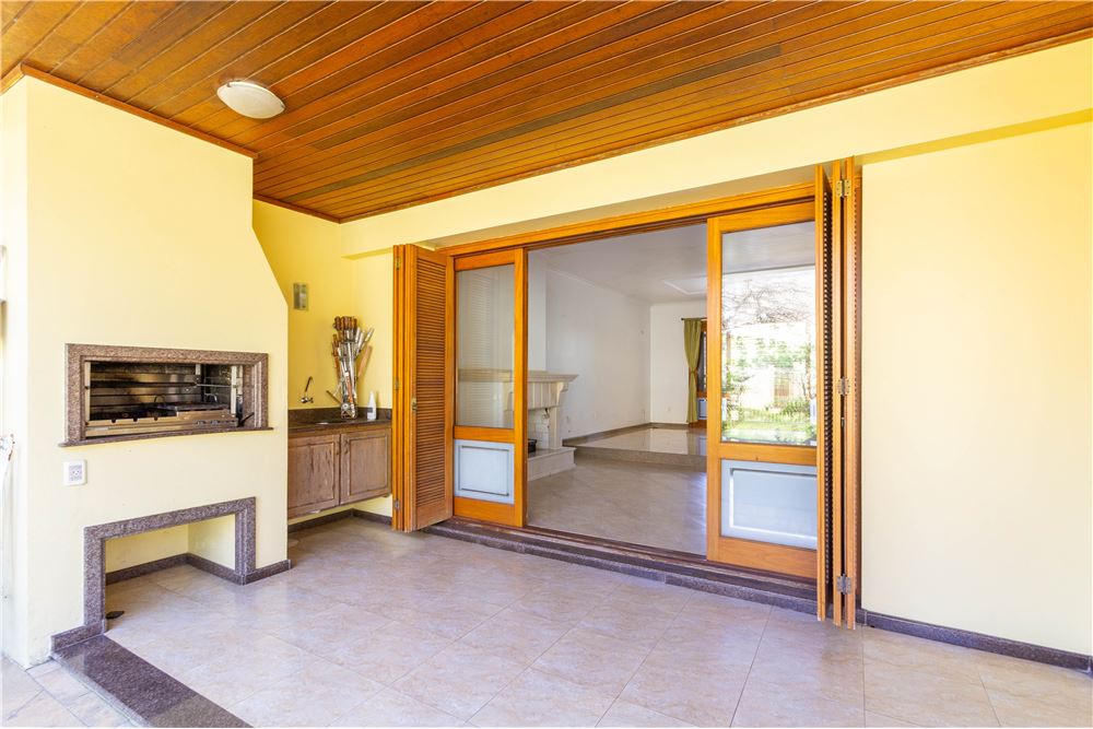 Casa à venda com 3 quartos, 600m² - Foto 15