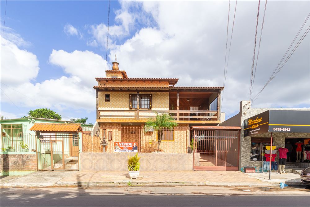 Casa à venda com 4 quartos, 200m² - Foto 1