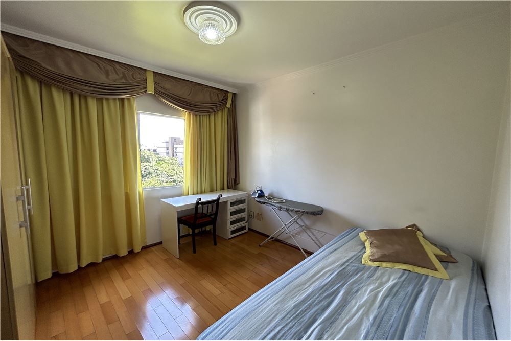 Apartamento à venda com 4 quartos, 156m² - Foto 13