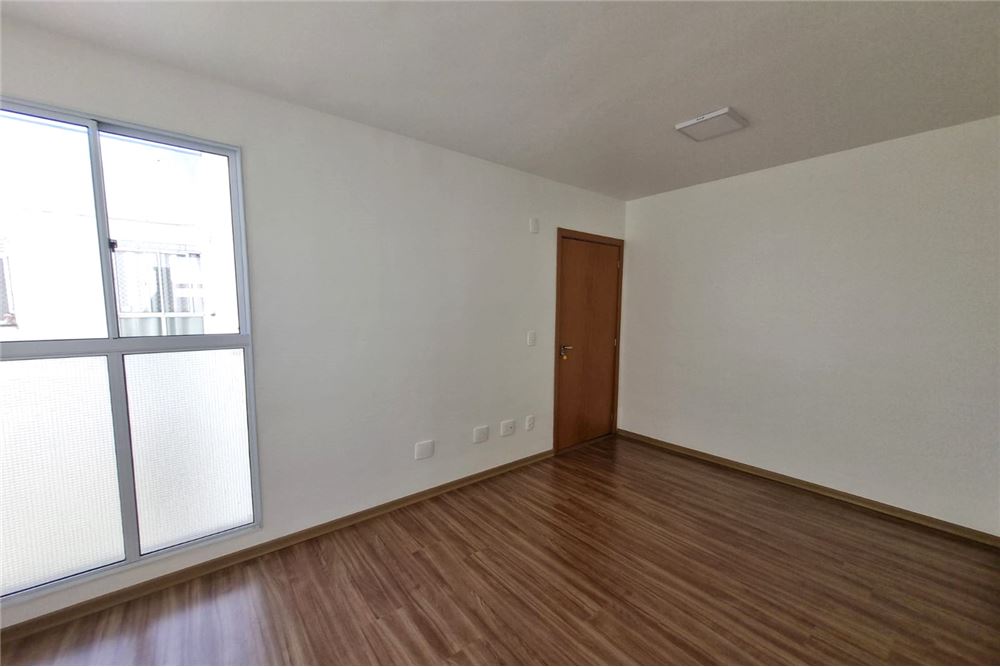 Apartamento à venda com 2 quartos, 41m² - Foto 2