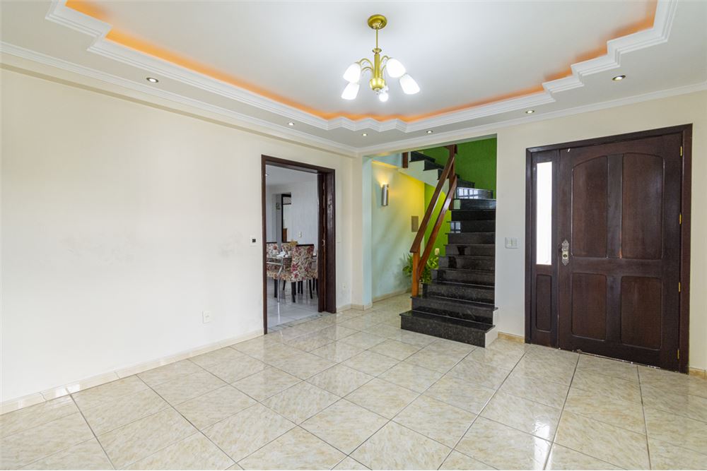 Casa à venda com 3 quartos, 200m² - Foto 6