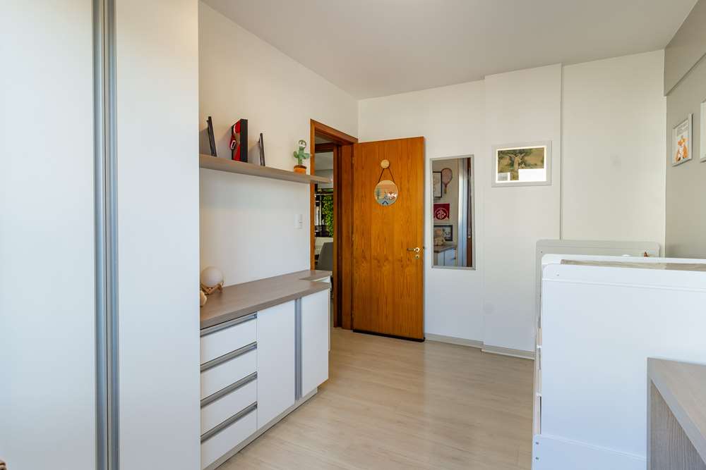 Apartamento à venda com 3 quartos, 135m² - Foto 18