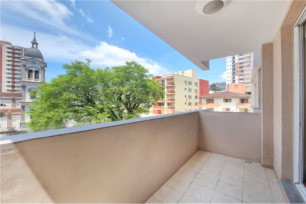 Apartamento à venda com 2 quartos, 104m² - Foto 3