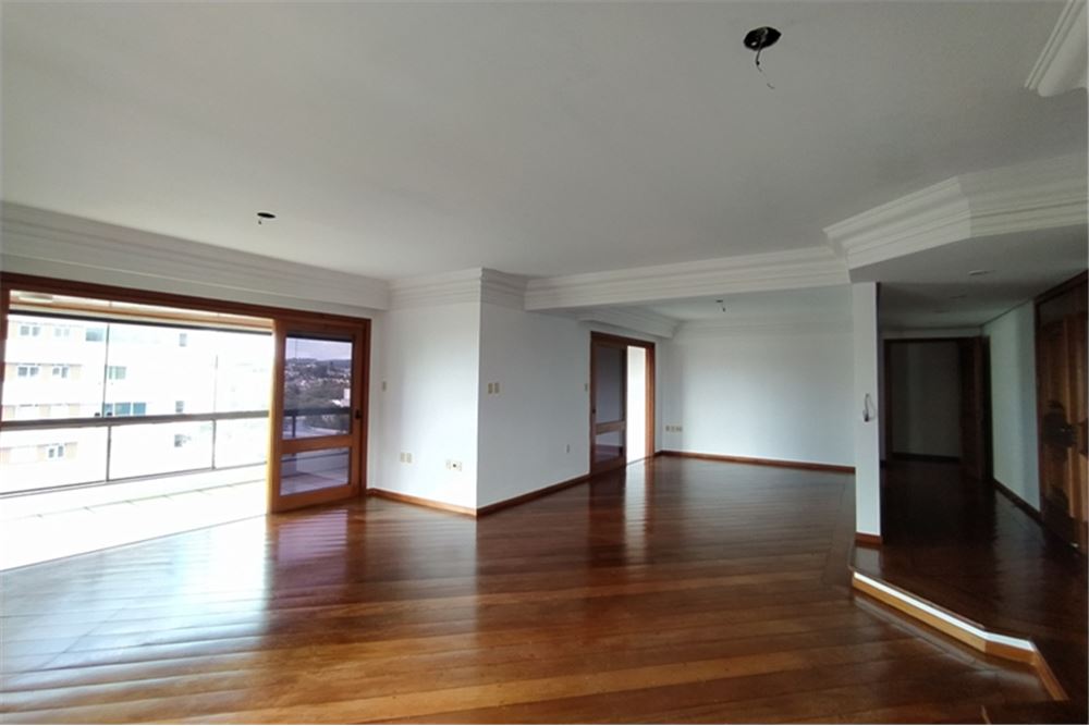 Apartamento à venda com 3 quartos, 221m² - Foto 7