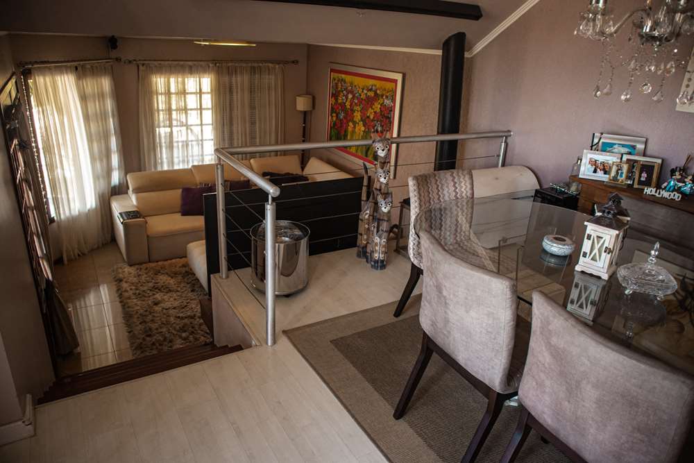 Casa à venda com 3 quartos, 248m² - Foto 16