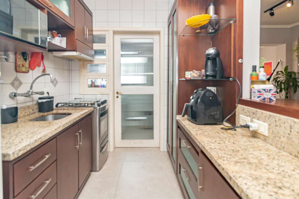 Apartamento à venda com 2 quartos, 70m² - Foto 14