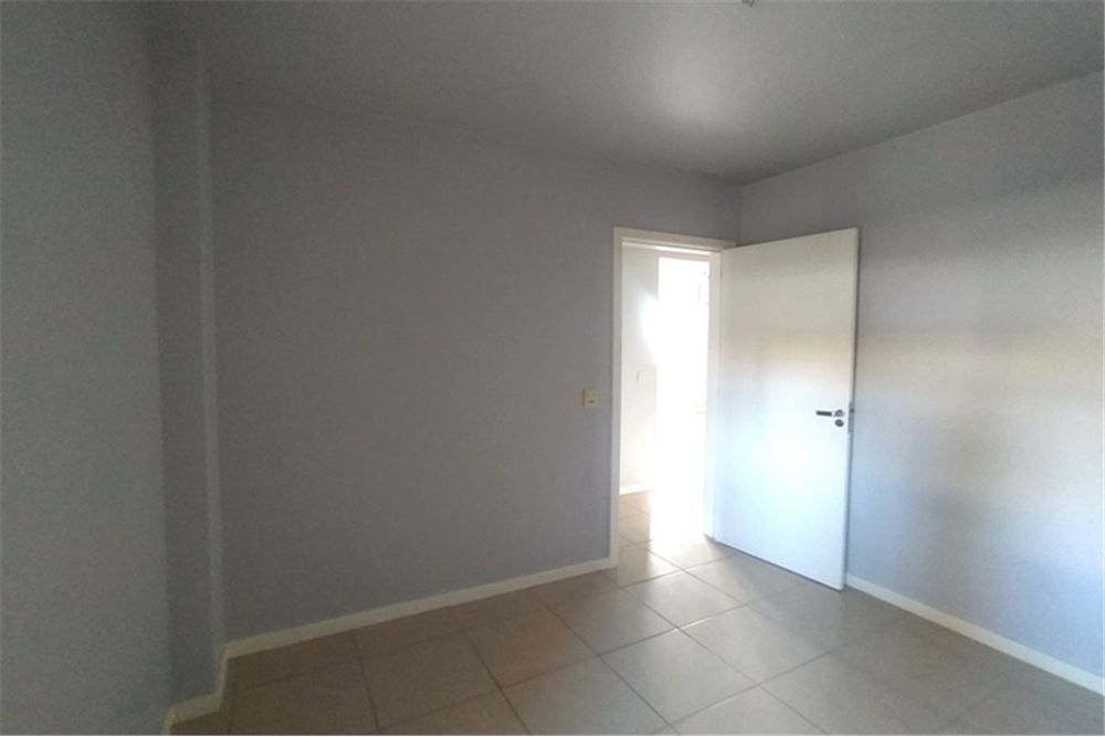 Apartamento para alugar com 3 quartos, 137m² - Foto 11