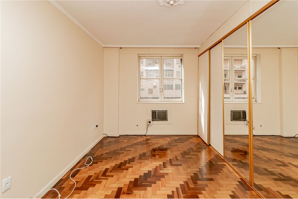 Apartamento à venda com 2 quartos, 150m² - Foto 10