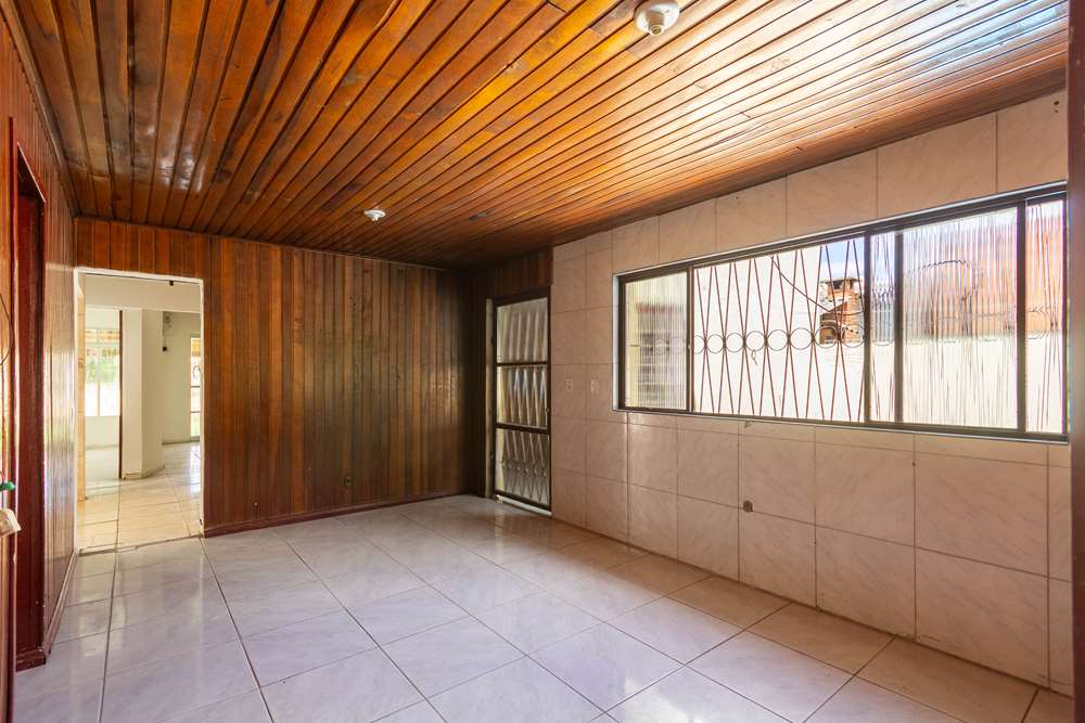 Casa à venda com 4 quartos, 200m² - Foto 15